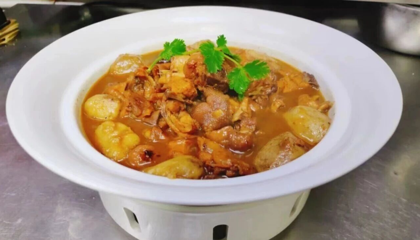 Northwest Flavors, One Pot of Rich Aroma&mdash;Braised Potatoes with Tann Chicken