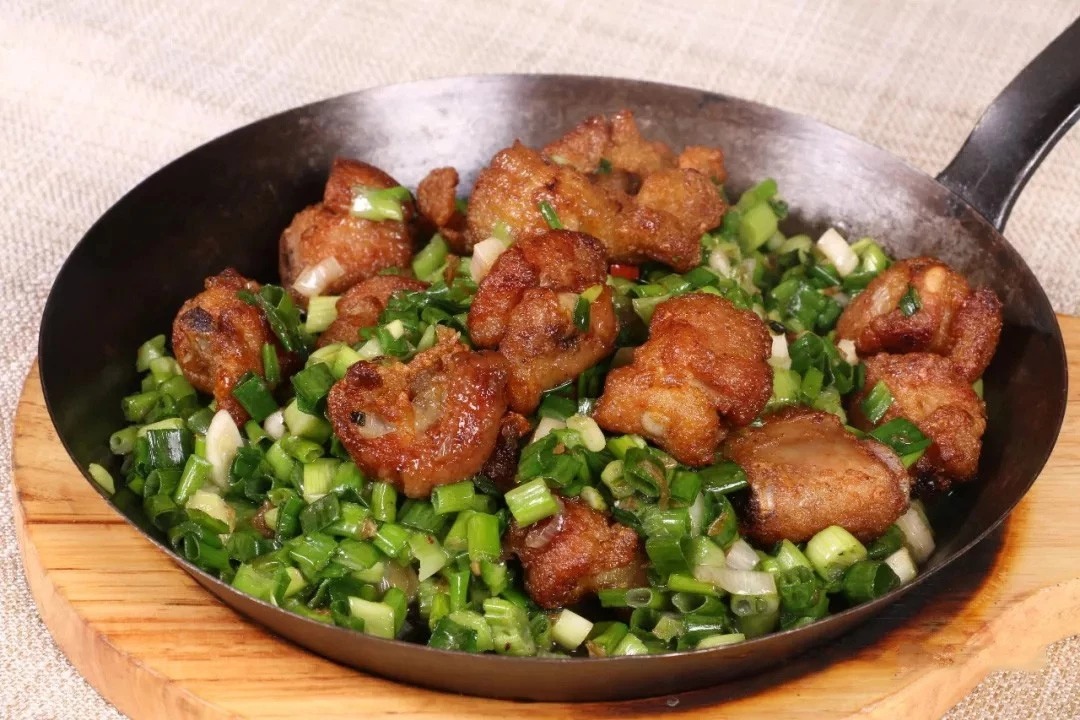 Cantonese Home-Style Dish: Garlic-Scented Baked Pork Ribs