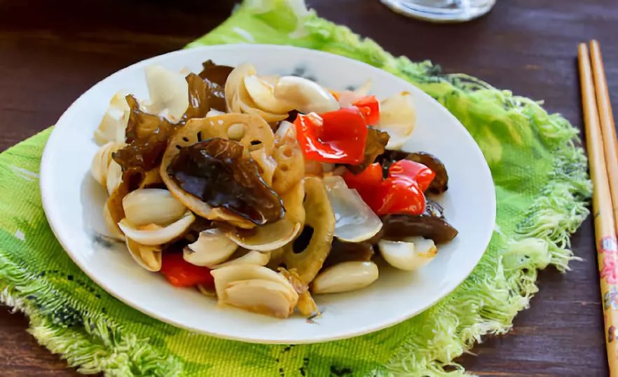 Vegetarian Chinese Stir-Fried Lily Bulbs