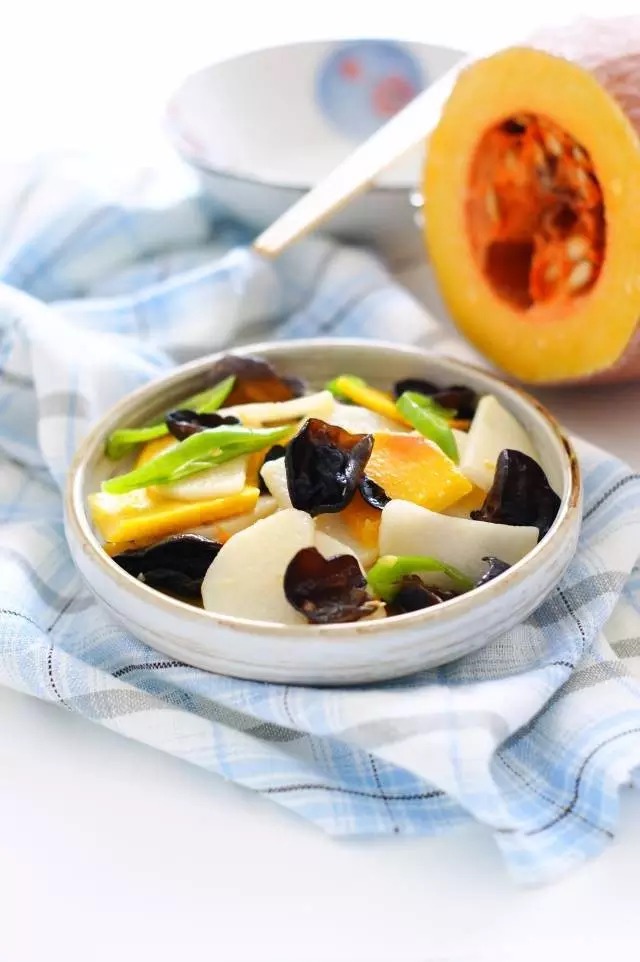Vegetarian Chinese Dish: Stir-Fried Yam, Pumpkin, and Wood Ear Mushrooms
