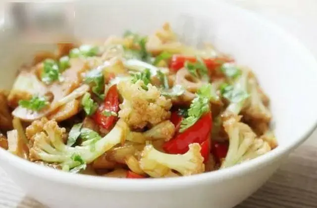 Vegetarian Chinese Dry-Pot Cauliflower