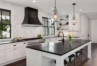 10 Smart Ways To Utilize Hallway Space