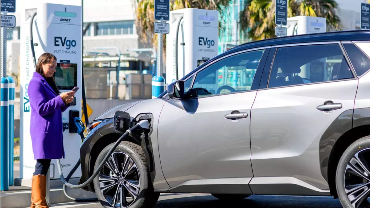 How to Check the Battery Health (SOH) of a Used Electric Car