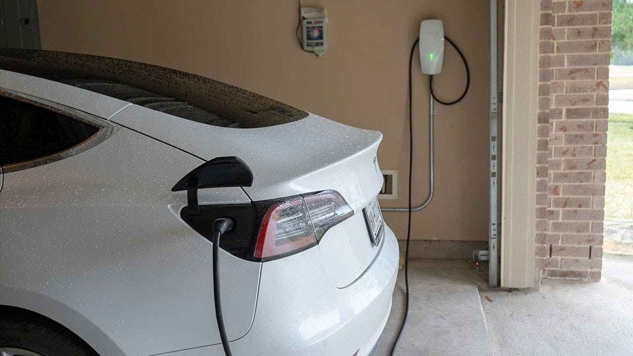 Tesla Wall Connector vs. JuiceBox: Which One Should You Buy?