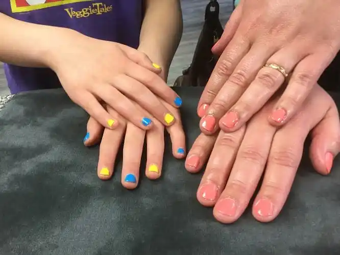Mother Daughter Nails 1393939