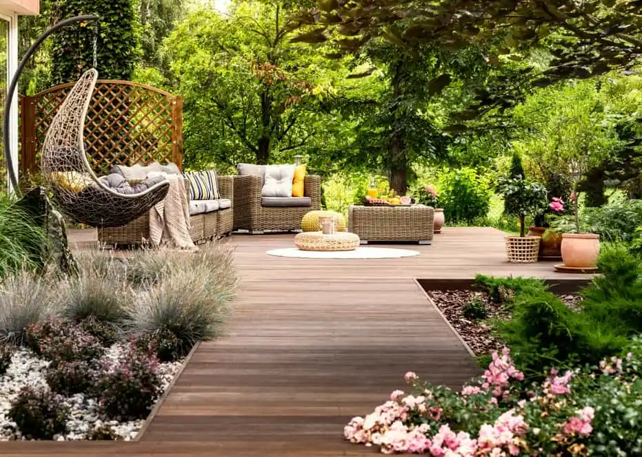 Create The Perfect Entertaining Space In Your Backyard